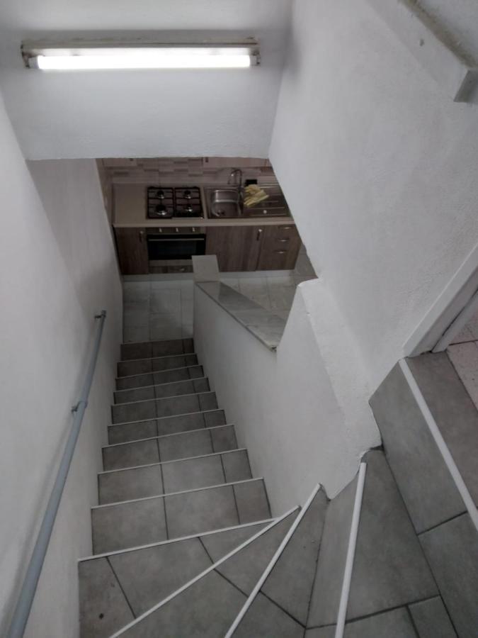 Nardones 87 Apartment เนเปิลส์ ภายนอก รูปภาพ